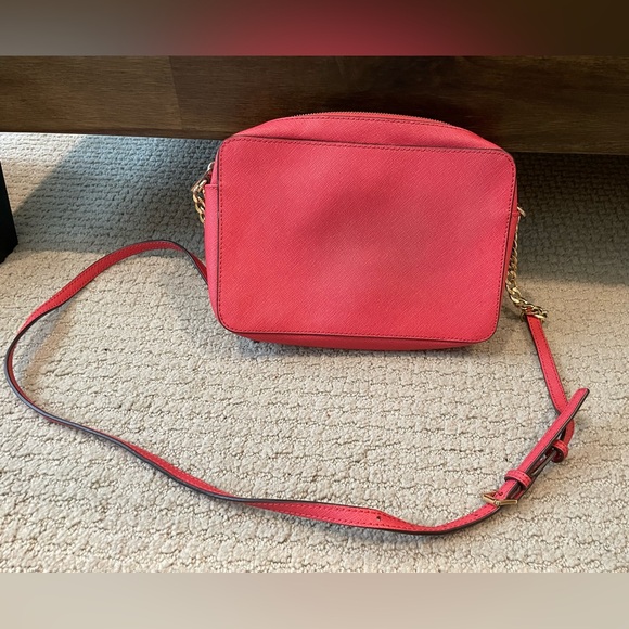 Michael Kors Jet Set Large Crossbody in Watermelon - Picture 2 of 9